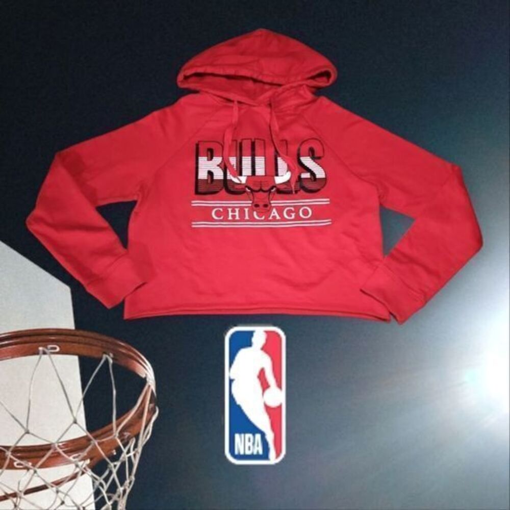 NBA Chicago Bulls Cropped Hoodie Womens Graphic Pullover Red Medium
